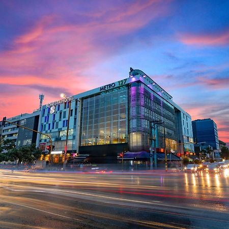 Sonesta Hotel Богота Екстер'єр фото The shopping mall at night
