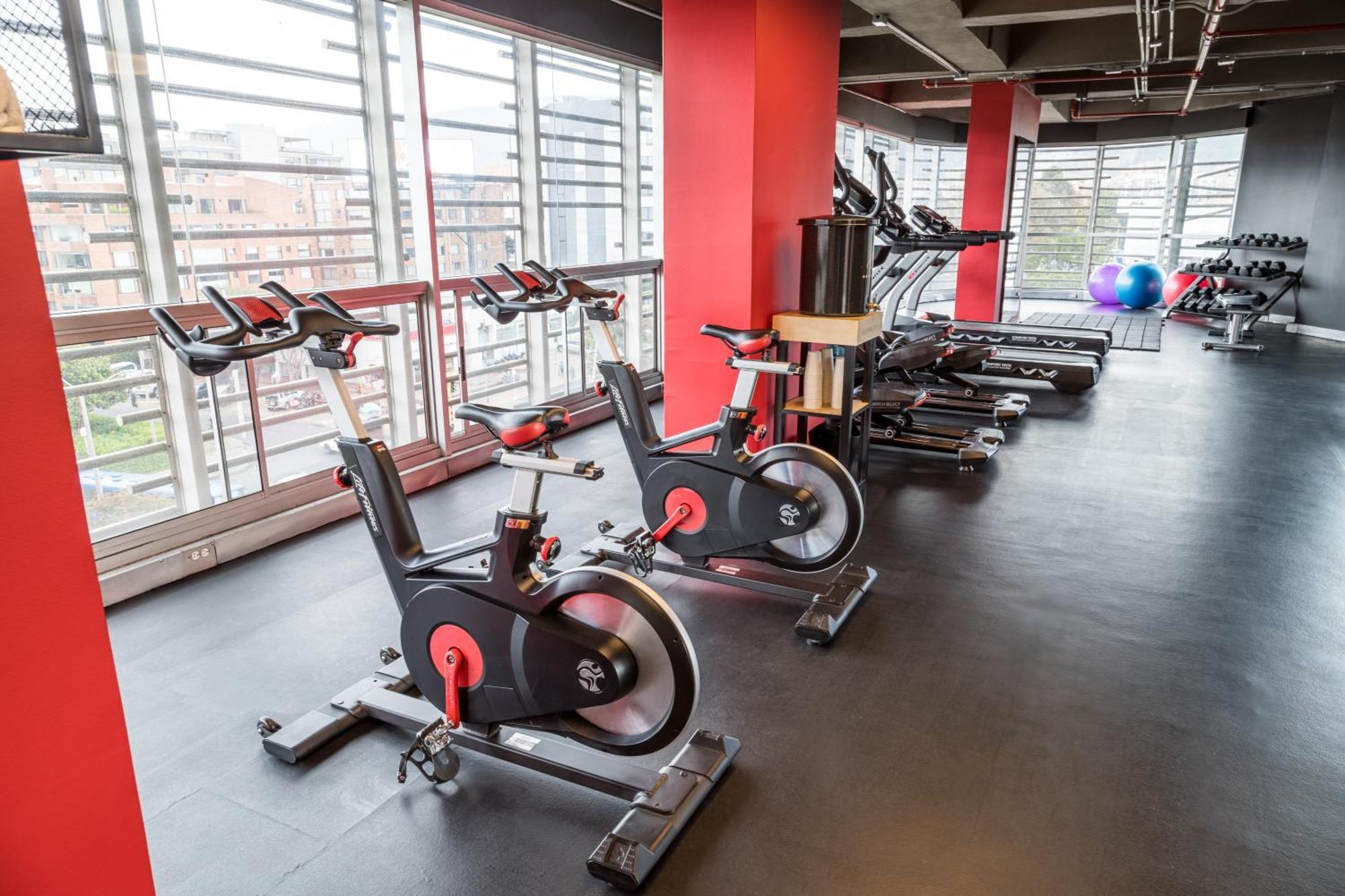 Sonesta Hotel Богота Екстер'єр фото The Fitness Centre at the University of Roehampton